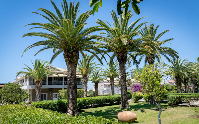 ACHARAVI BEACH HOTEL 4*